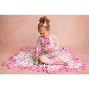 $45 LITTLE DREAMERS Designer Boutique Bamboo Girls 2 Piece Pjs Set Pajamas 5T.